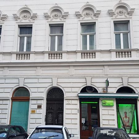 Boutique Ii. Apartment Eger Exterior foto
